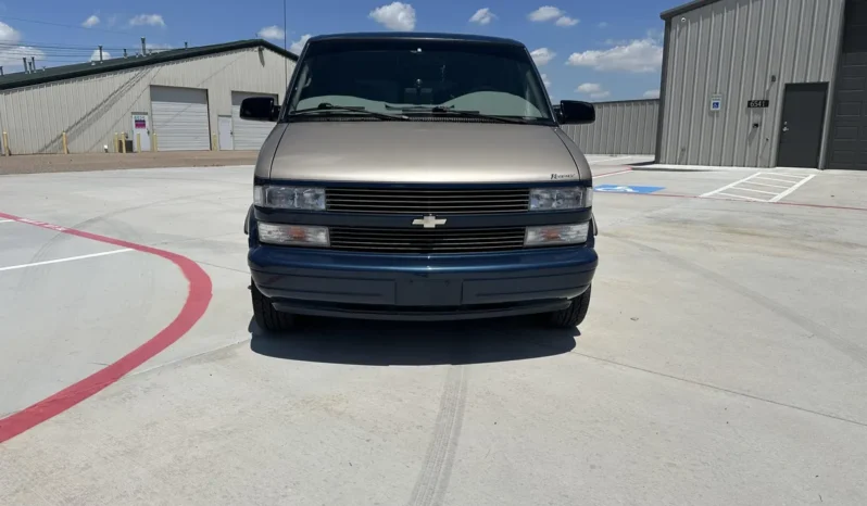 
								2000 Chevrolet Astro Regency Conversion Van full									