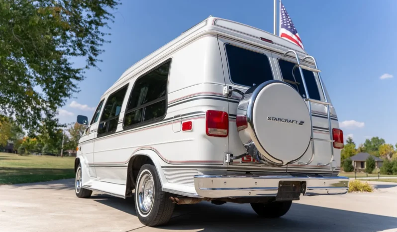 
								1991 GMC Vandura 2500 Starcraft Conversion Van full									