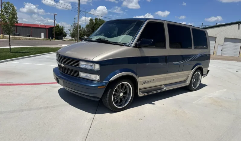 
								2000 Chevrolet Astro Regency Conversion Van full									