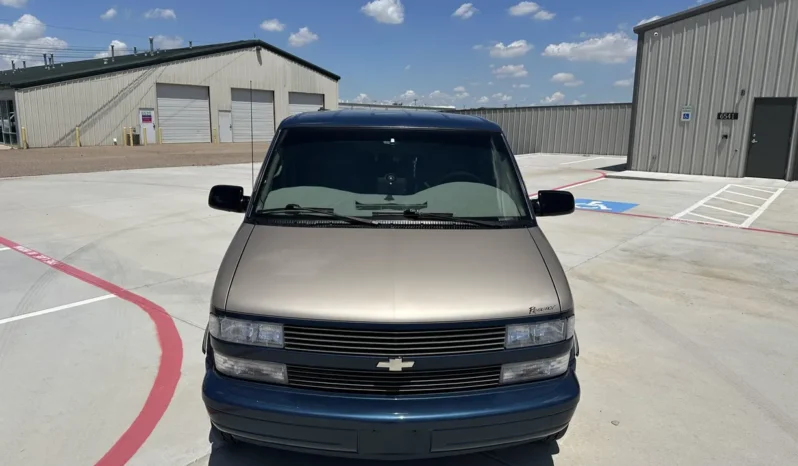 
								2000 Chevrolet Astro Regency Conversion Van full									