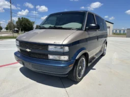 
										2000 Chevrolet Astro Regency Conversion Van full									