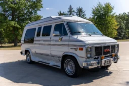 
										1991 GMC Vandura 2500 Starcraft Conversion Van full									