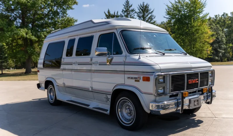 
								1991 GMC Vandura 2500 Starcraft Conversion Van full									