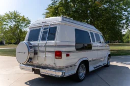 
										1991 GMC Vandura 2500 Starcraft Conversion Van full									