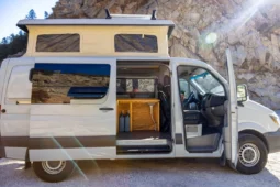 
										2018 Mercedes-Benz Sprinter Sportsmobile Camper full									