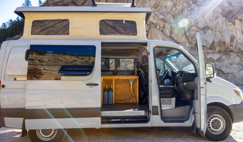 
								2018 Mercedes-Benz Sprinter Sportsmobile Camper full									