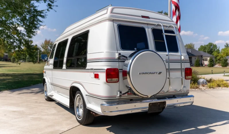 
								1991 GMC Vandura 2500 Starcraft Conversion Van full									