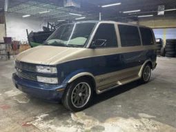 
										2000 Chevrolet Astro Regency Conversion Van full									