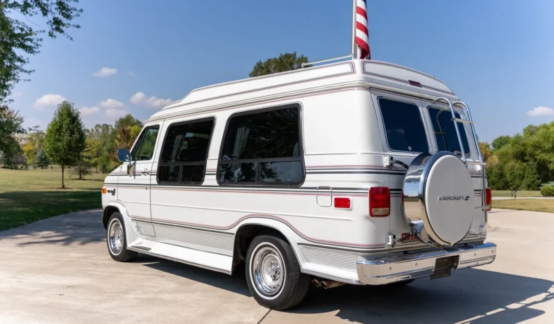 
								1991 GMC Vandura 2500 Starcraft Conversion Van full									