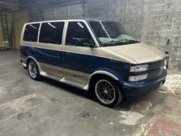 
										2000 Chevrolet Astro Regency Conversion Van full									