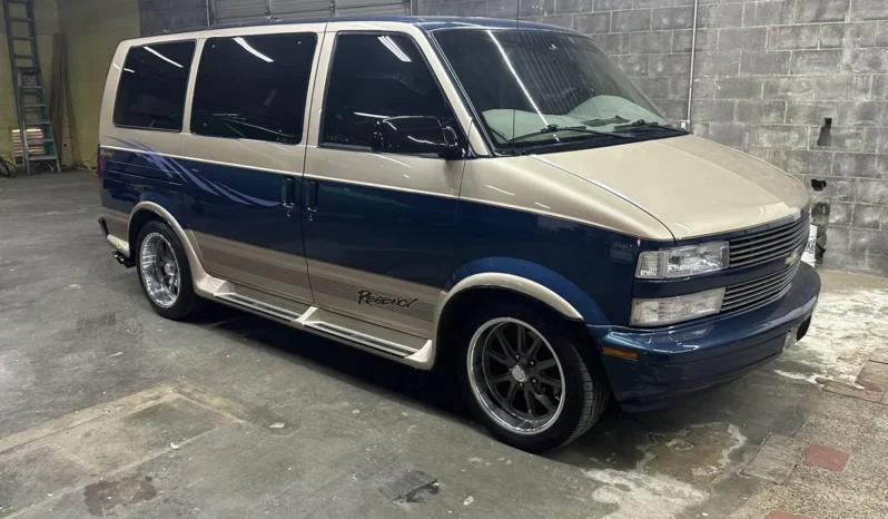 
								2000 Chevrolet Astro Regency Conversion Van full									