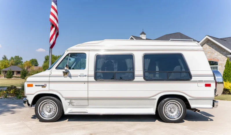 
								1991 GMC Vandura 2500 Starcraft Conversion Van full									