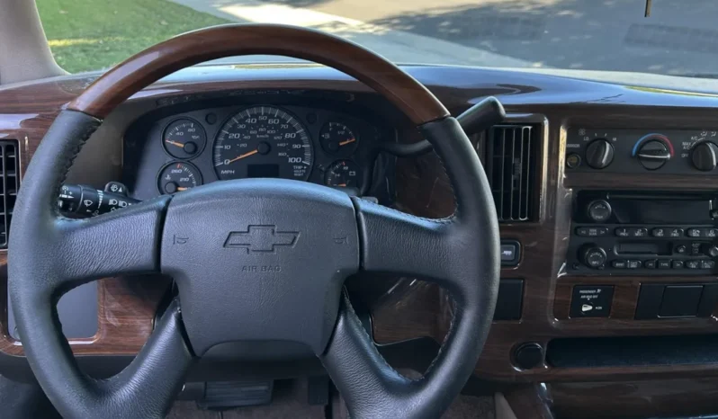 
								2007 Chevrolet Express Explorer Limited SE Conversion Van full									