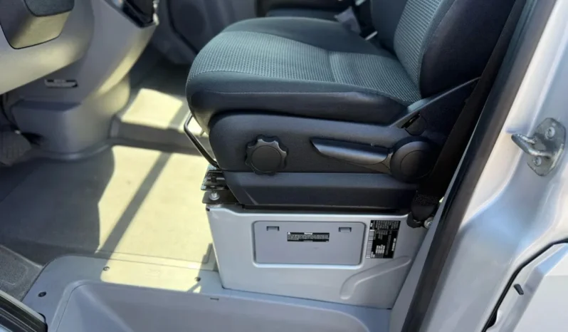 
								2013 Mercedes-Benz Sprinter 2500 12-Seat Configuration full									