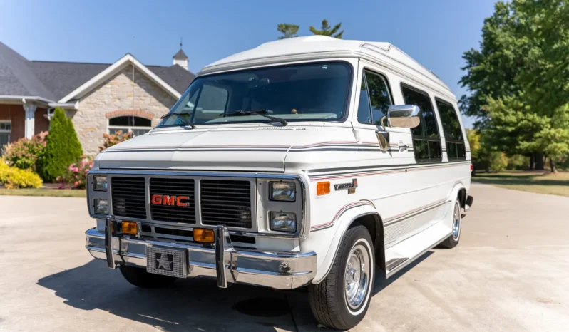 
								1991 GMC Vandura 2500 Starcraft Conversion Van full									