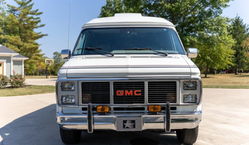 
								1991 GMC Vandura 2500 Starcraft Conversion Van full									