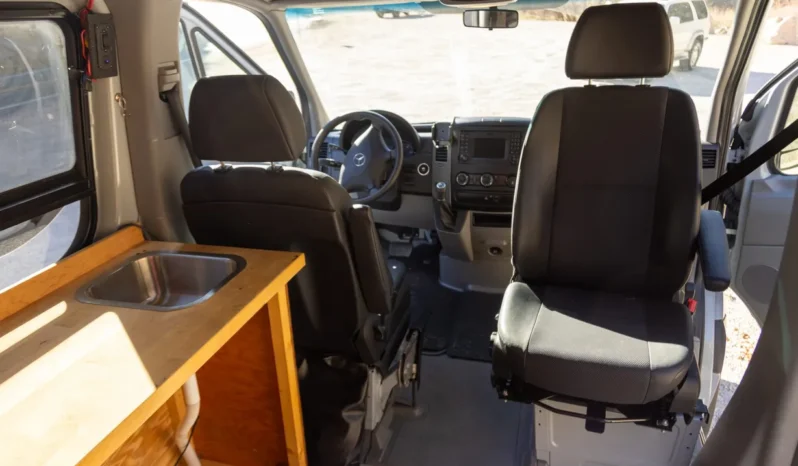 
								2018 Mercedes-Benz Sprinter Sportsmobile Camper full									