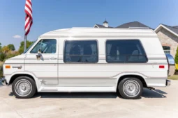 
										1991 GMC Vandura 2500 Starcraft Conversion Van full									