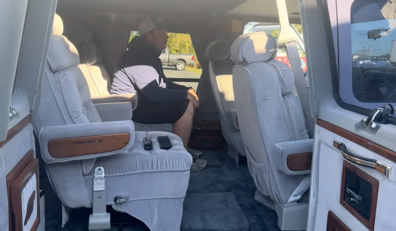 
								1991 GMC Vandura 2500 Starcraft Conversion Van full									