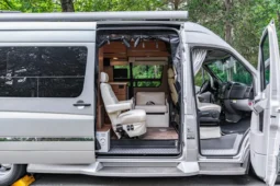 
										2014 Winnebago Era 70X Motorhome full									
