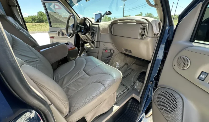 
								2000 Chevrolet Astro Regency Conversion Van full									
