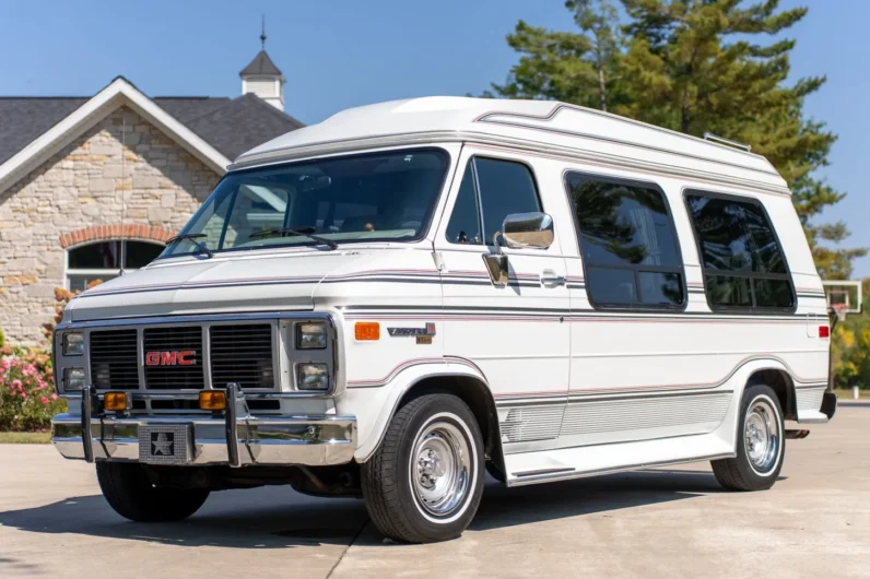 
								1991 GMC Vandura 2500 Starcraft Conversion Van full									