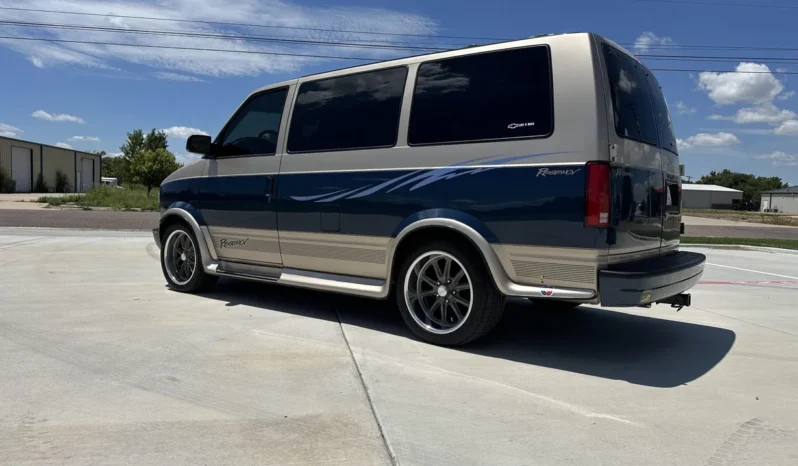 
								2000 Chevrolet Astro Regency Conversion Van full									