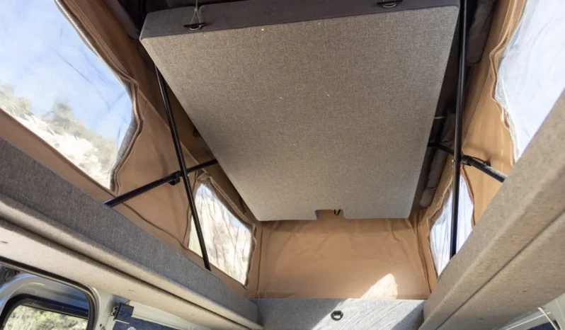 
								2018 Mercedes-Benz Sprinter Sportsmobile Camper full									