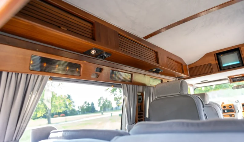 
								1991 GMC Vandura 2500 Starcraft Conversion Van full									