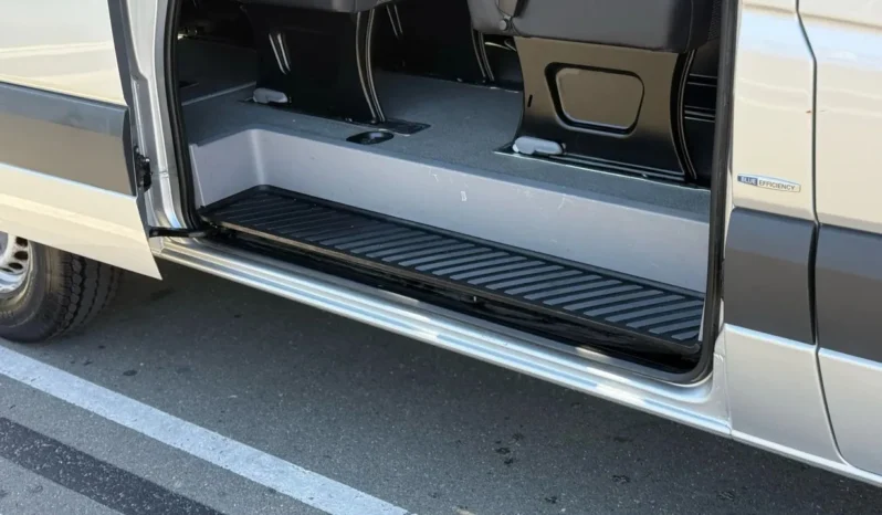 
								2013 Mercedes-Benz Sprinter 2500 12-Seat Configuration full									