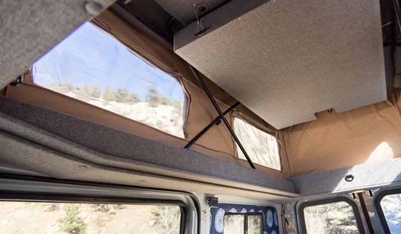 
								2018 Mercedes-Benz Sprinter Sportsmobile Camper full									