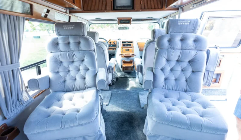 
								1991 GMC Vandura 2500 Starcraft Conversion Van full									