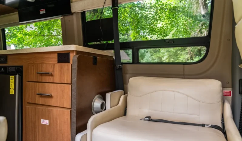 
								2014 Winnebago Era 70X Motorhome full									