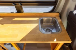 
										2018 Mercedes-Benz Sprinter Sportsmobile Camper full									