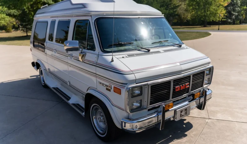
								1991 GMC Vandura 2500 Starcraft Conversion Van full									