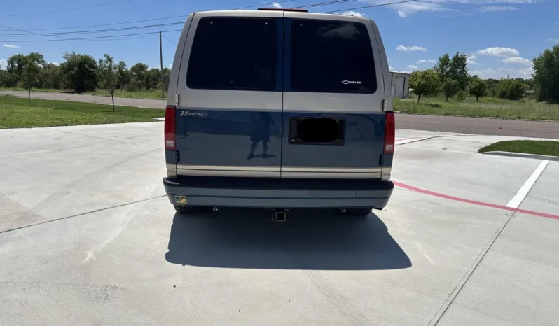 
								2000 Chevrolet Astro Regency Conversion Van full									