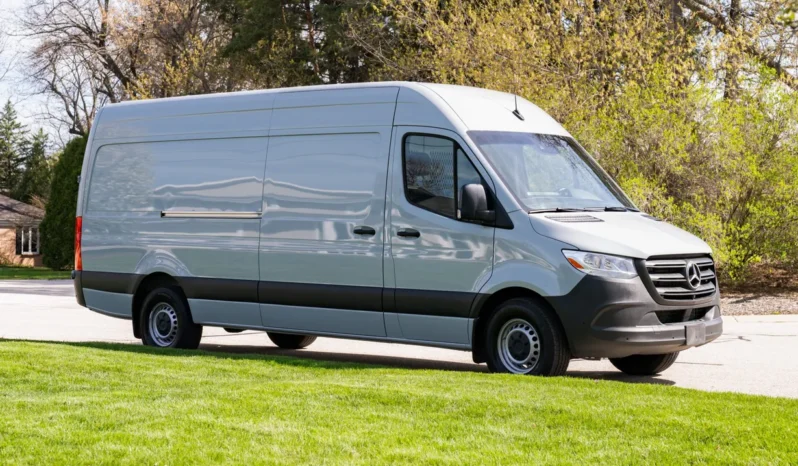 
								2023 Mercedes-Benz Sprinter 2500 Cargo Van full									