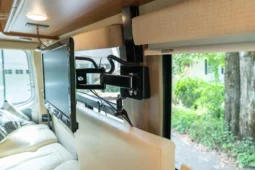 
										2014 Winnebago Era 70X Motorhome full									
