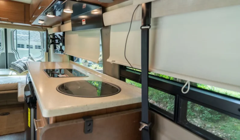 
								2014 Winnebago Era 70X Motorhome full									