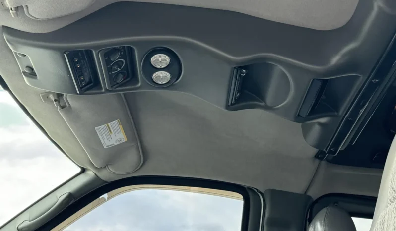 
								2006 Chevrolet Express Southern Comfort Conversion Van full									