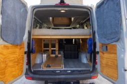 
										2018 Mercedes-Benz Sprinter Sportsmobile Camper full									