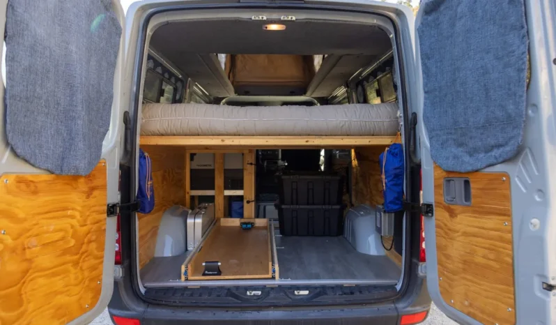 
								2018 Mercedes-Benz Sprinter Sportsmobile Camper full									