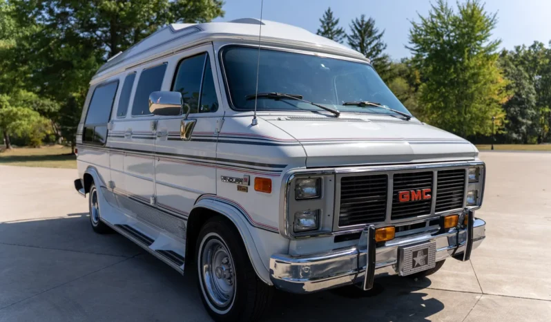 
								1991 GMC Vandura 2500 Starcraft Conversion Van full									