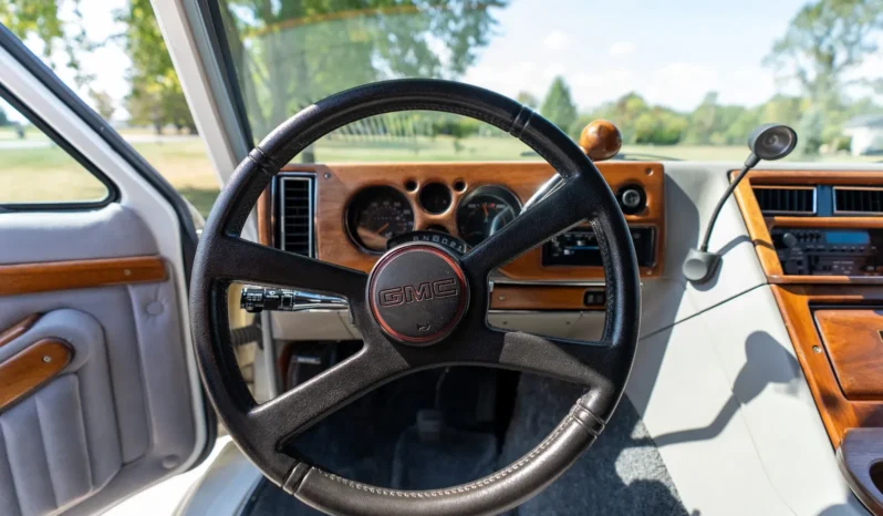 
								1991 GMC Vandura 2500 Starcraft Conversion Van full									