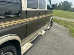 
										2002 Chevrolet Express G1500 Sherrod Conversion Van full									