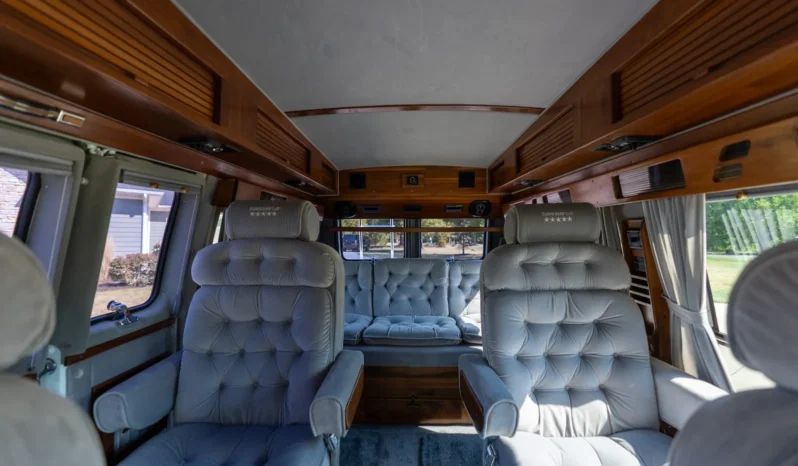 
								1991 GMC Vandura 2500 Starcraft Conversion Van full									