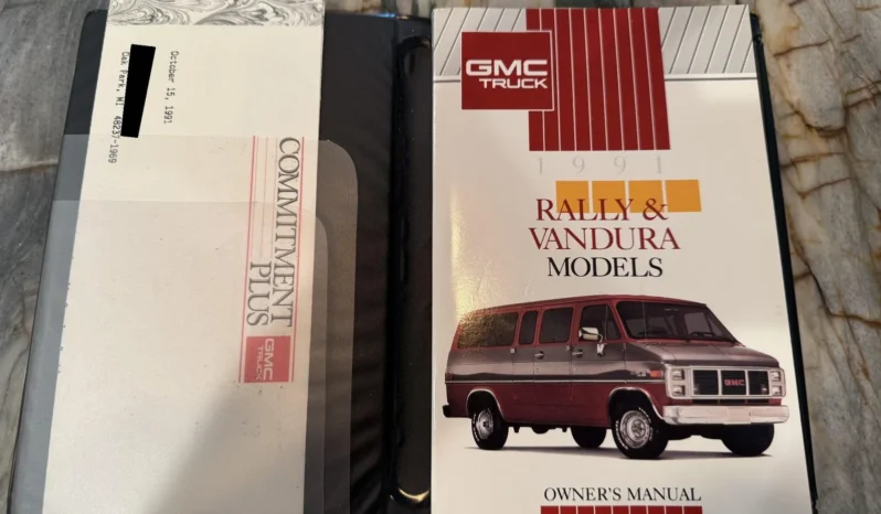 
								1991 GMC Vandura 2500 Starcraft Conversion Van full									