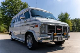 
										1991 GMC Vandura 2500 Starcraft Conversion Van full									