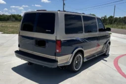 
										2000 Chevrolet Astro Regency Conversion Van full									
