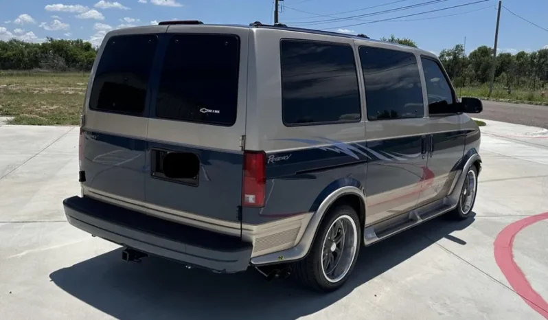 
								2000 Chevrolet Astro Regency Conversion Van full									